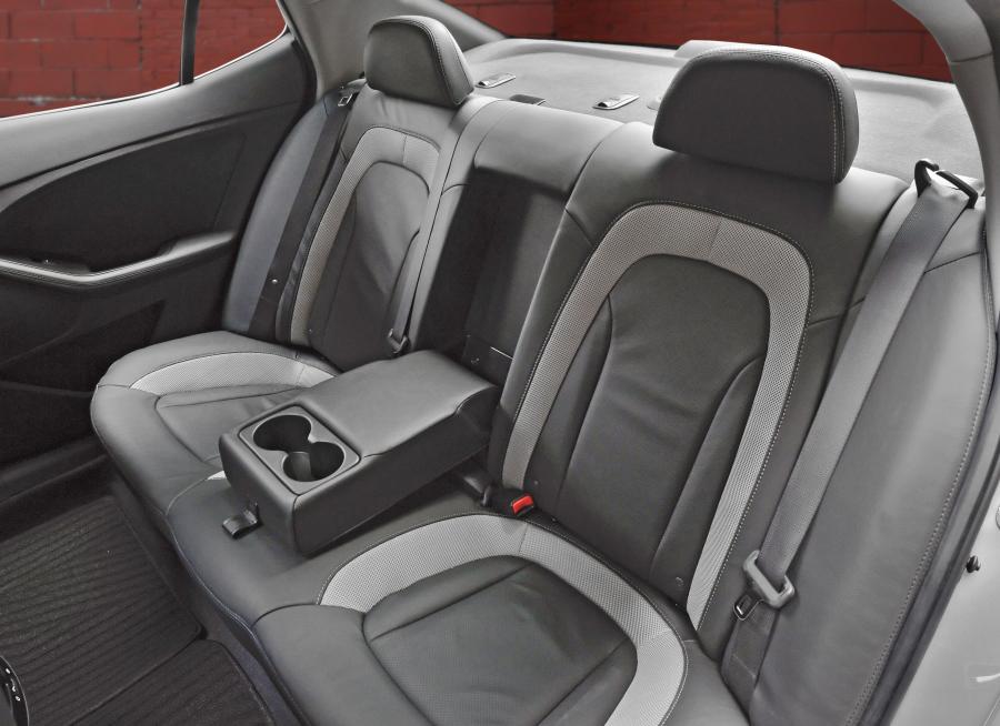  Kia Optima 2011 года  (фото 39 из 69)